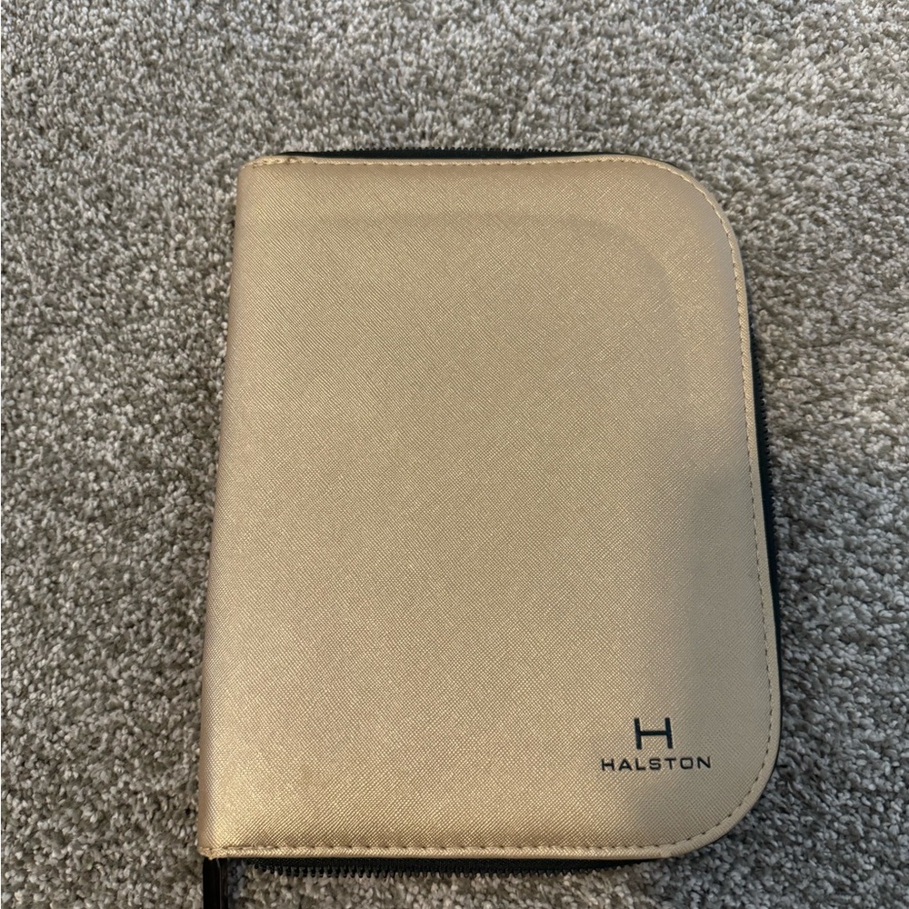 Gold Travel Makeup Brush & Jewelry Bag. NWOT